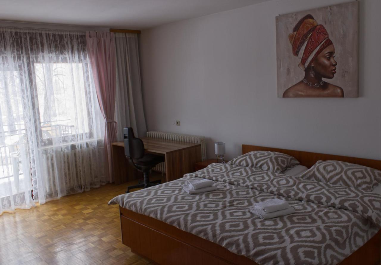 Apartamento Gacka Idila Otočac Exterior foto